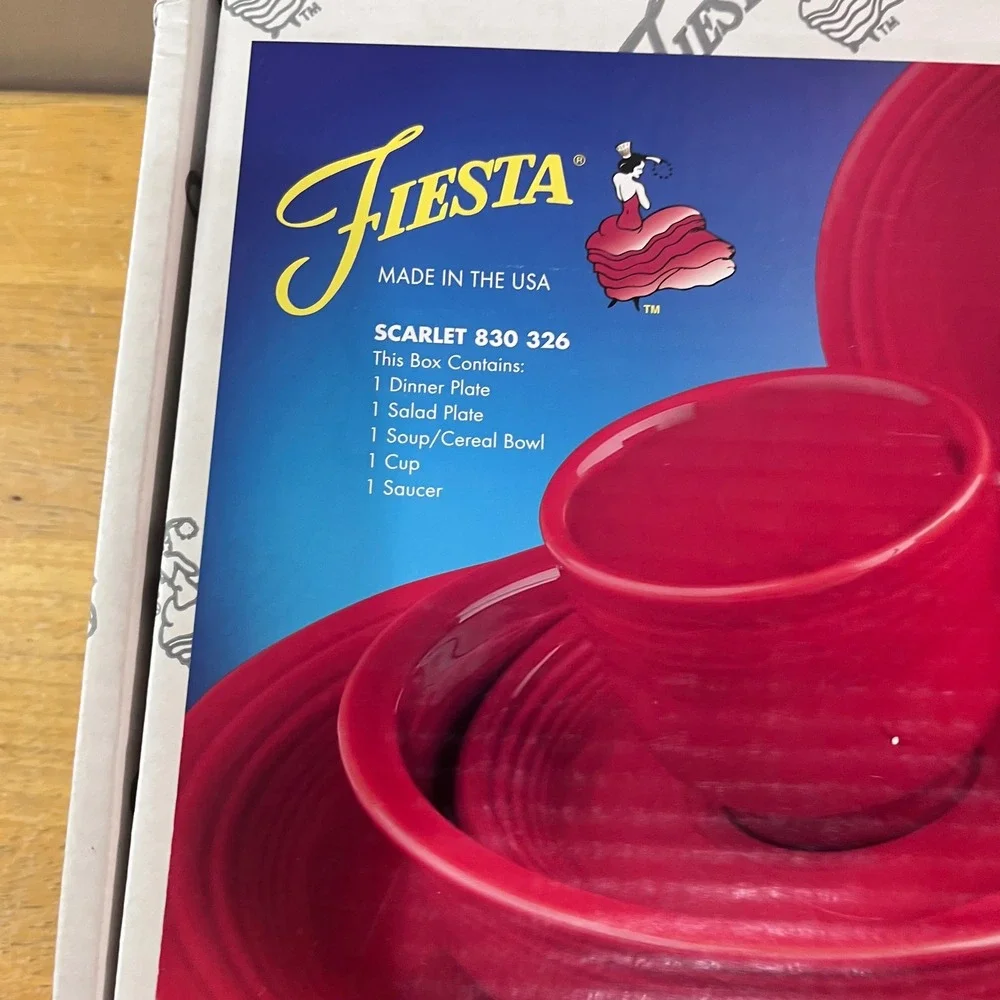 Fiesta scarlet piece